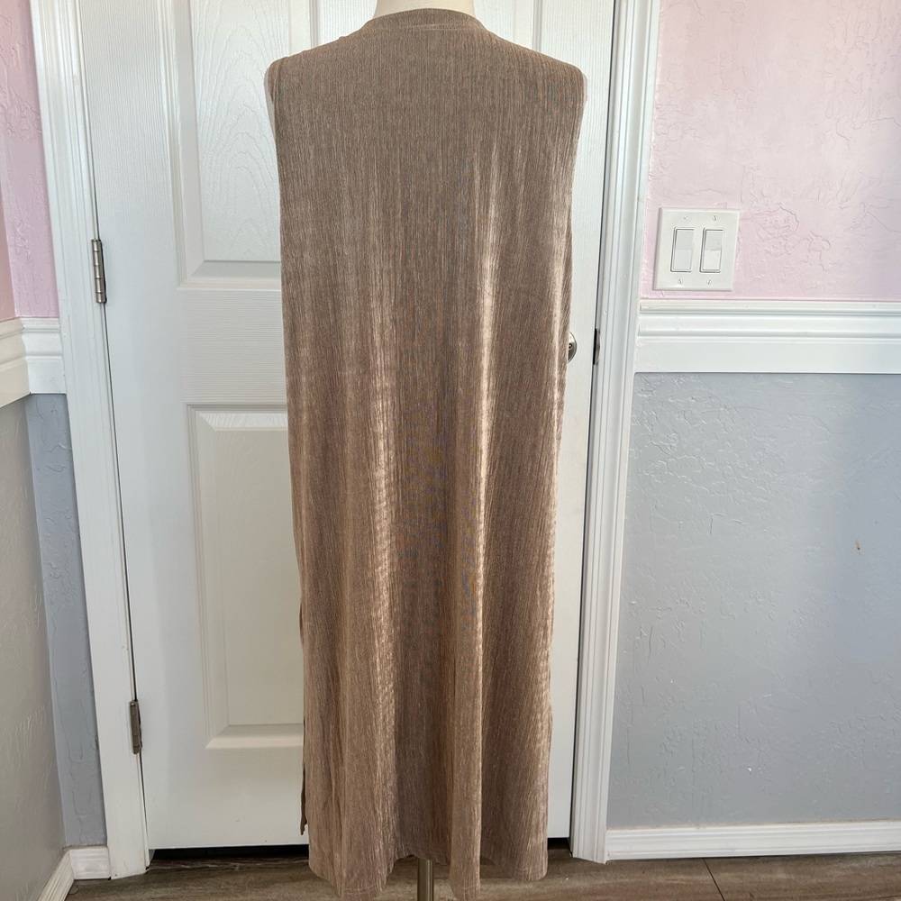 C.O.C Lightweight Nylon Midi Vest beige Size medium - Picture 5 of 11